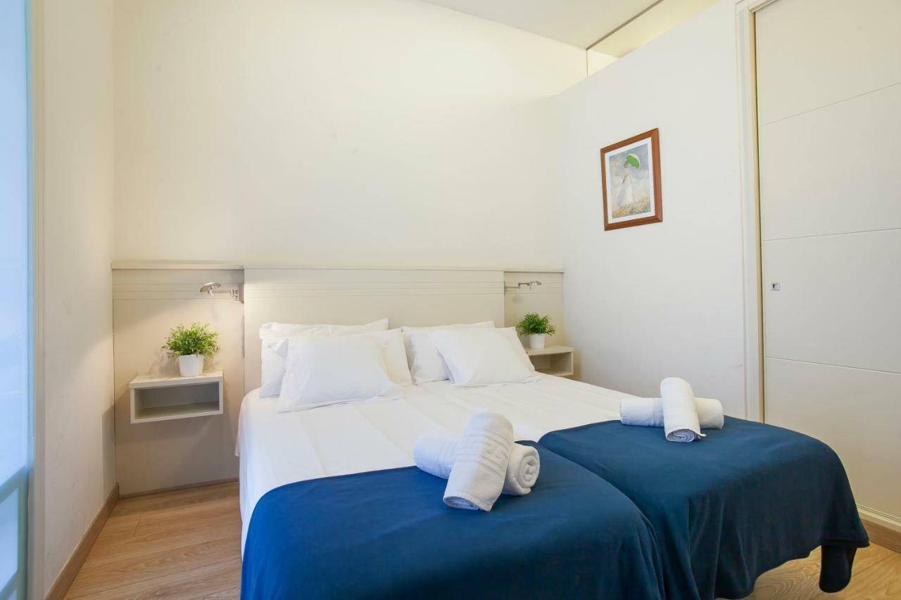 Tendency Apartments 7 Barcelona Bagian luar foto